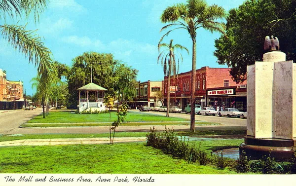 The Mall and business area, Avon Park, 1967