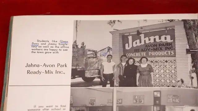A yearbook page carrying a Jahna-Avon Park Ready-Mix advertisement.
