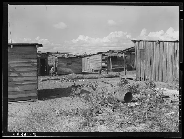 Sawmill workers’ homes in Childs, Florida, 1939