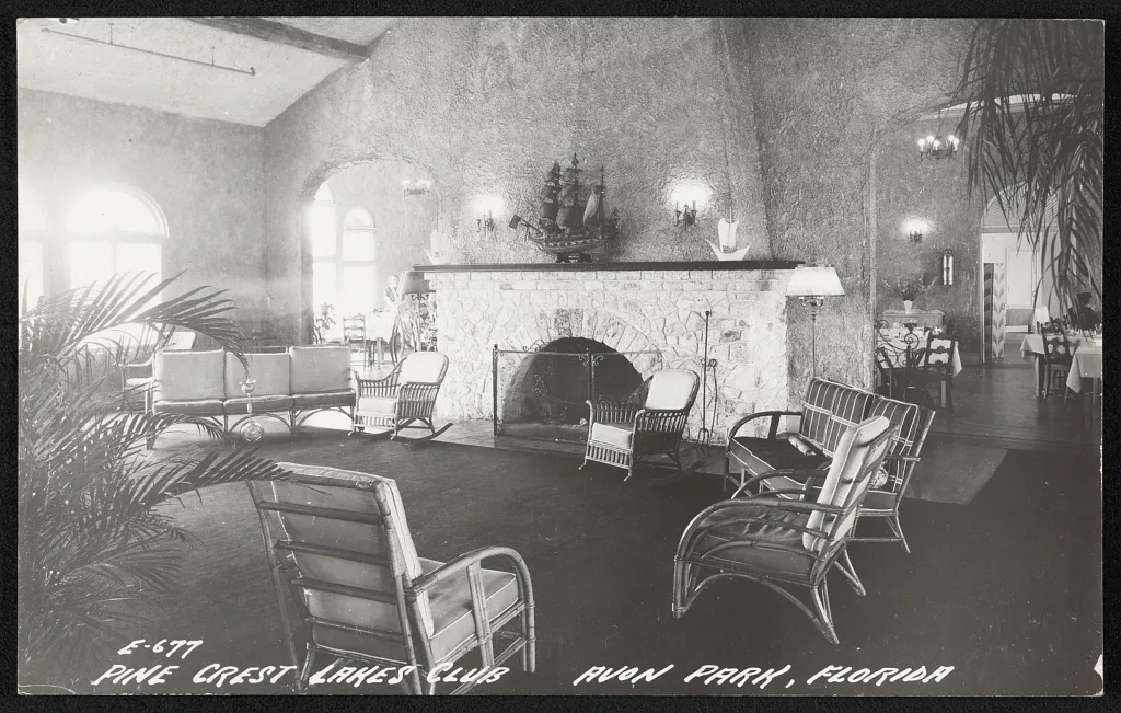 Pine Crest Lakes Country Club